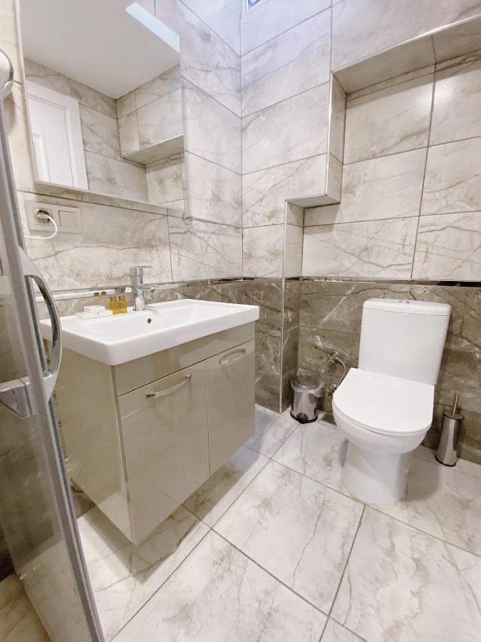 First Apart Apartment Istanbul Exterior foto